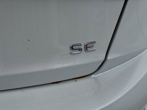 New 2025 Volkswagen Jetta SE image 9