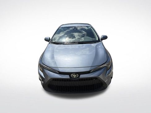 Used 2020 Toyota Corolla LE FWD image 2