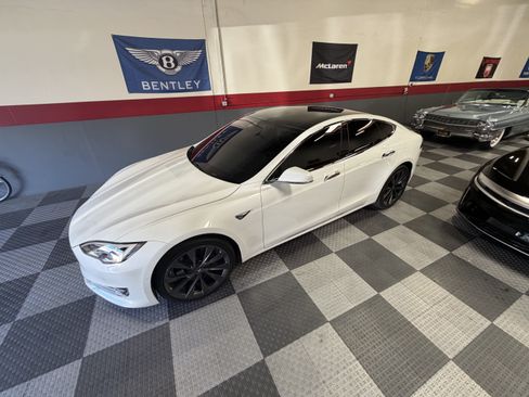 Used 2018 Tesla Model S 100D AWD/4WD image 33