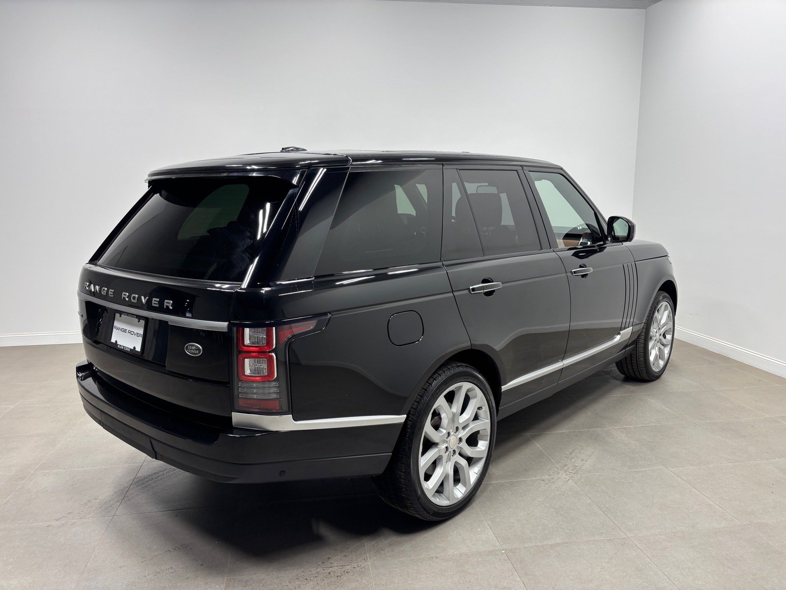 Used 2015 Land Rover Range Rover Autobiography AWD/4WD image 6