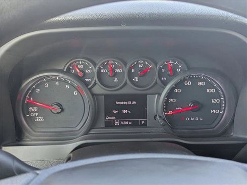 Used 2022 Chevrolet Silverado 1500 Custom image 11