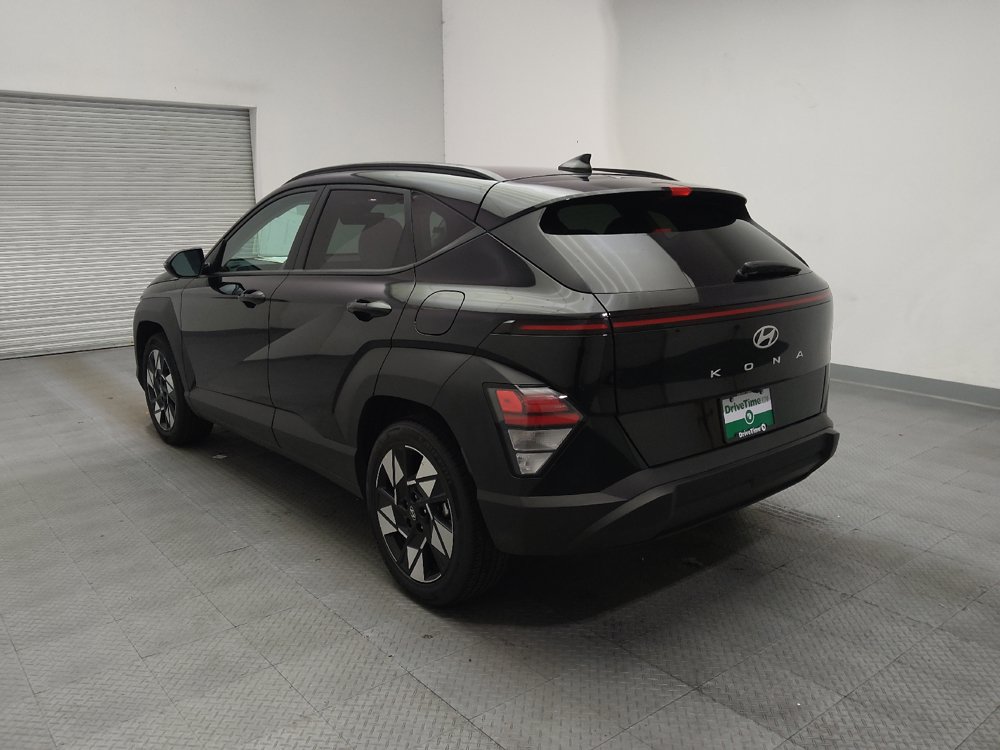 Used 2025 Hyundai Kona SEL FWD image 5