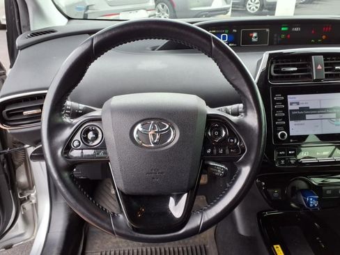Used 2022 Toyota Prius XLE image 22