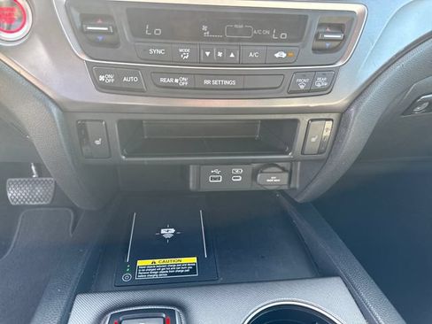 Used 2025 Honda Passport EX-L image 22