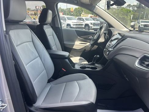 Used 2018 Chevrolet Equinox Premier FWD image 11