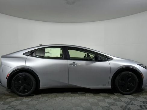 New 2026 Toyota Prius LE image 15