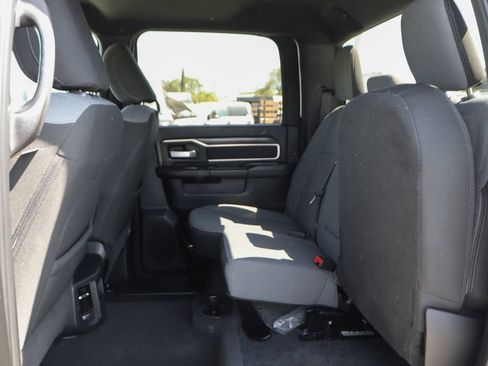 Used 2024 RAM 3500 Big Horn AWD/4WD image 39