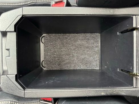 Used 2014 Toyota RAV4 Limited w/ Technology Package image 17