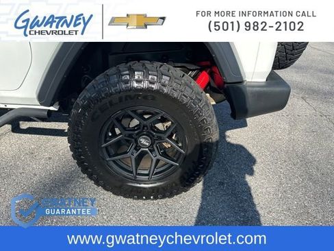 Used 2019 Jeep Wrangler Sport image 10