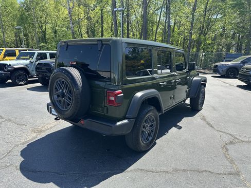 Used 2024 Jeep Wrangler Sport S AWD/4WD image 9