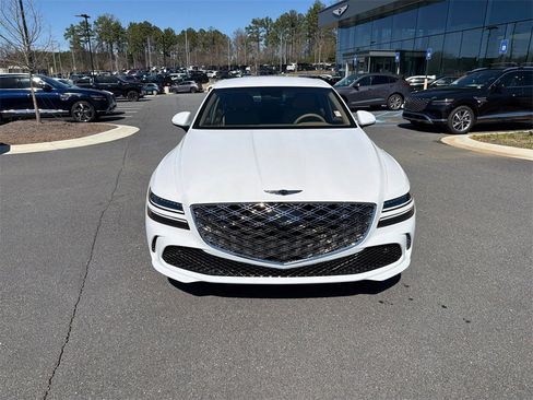 Used 2025 Genesis G80 2.5T image 2