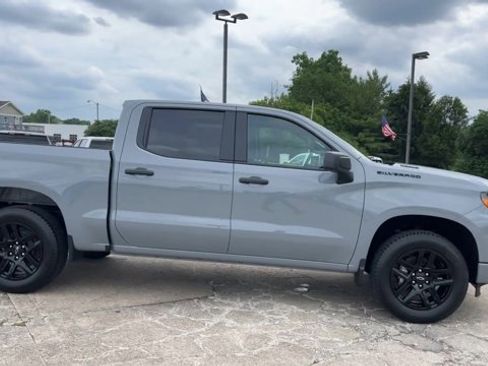 Used 2024 Chevrolet Silverado 1500 Custom w/ Dark Appearance Package image 2