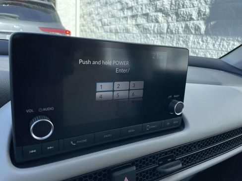 Used 2023 Honda HR-V LX image 39