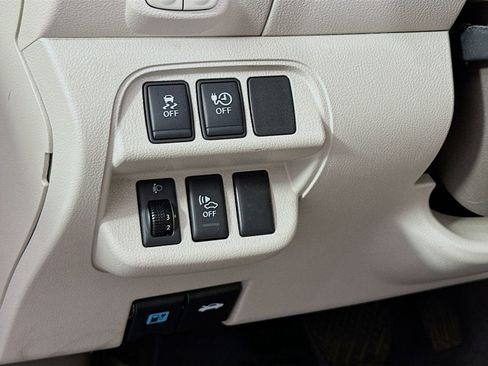 Used 2011 Nissan Leaf SL w/ Eco Design Pkg image 11