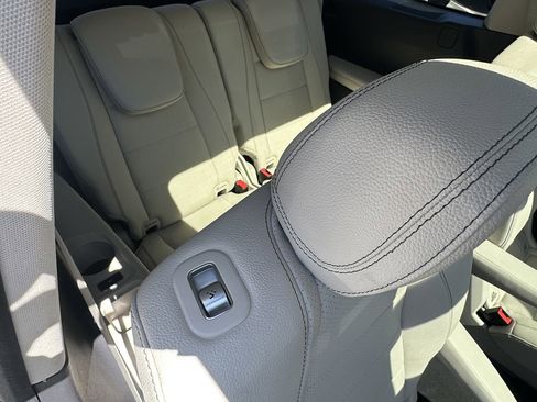 Used 2020 Mercedes-Benz GLS 450 4MATIC image 20