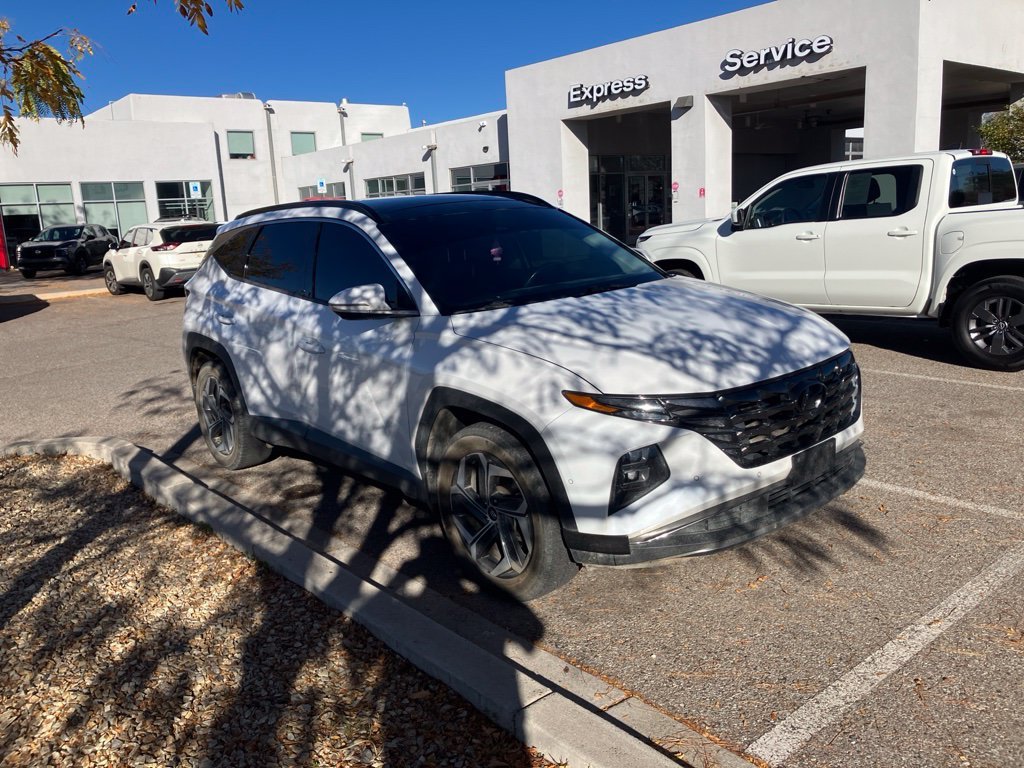 Used 2022 Hyundai Tucson Limited w/ Cargo Package AWD/4WD image 3