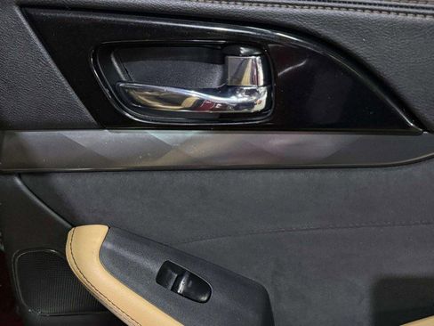 Used 2016 Nissan Maxima SR image 47