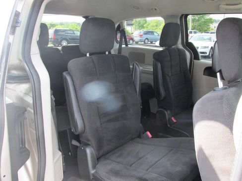 Used 2013 Dodge Grand Caravan SXT FWD image 21