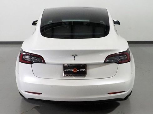 Used 2020 Tesla Model 3 Standard Range Plus image 8