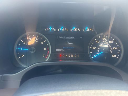 Used 2016 Ford F150 XLT w/ Equipment Group 302A Luxury RWD image 21