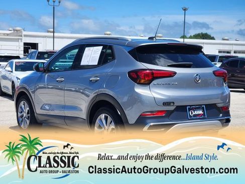Used 2023 Buick Encore GX Essence w/ Experience Buick Package FWD image 5