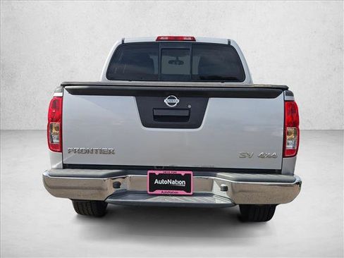 Used 2018 Nissan Frontier SV image 7