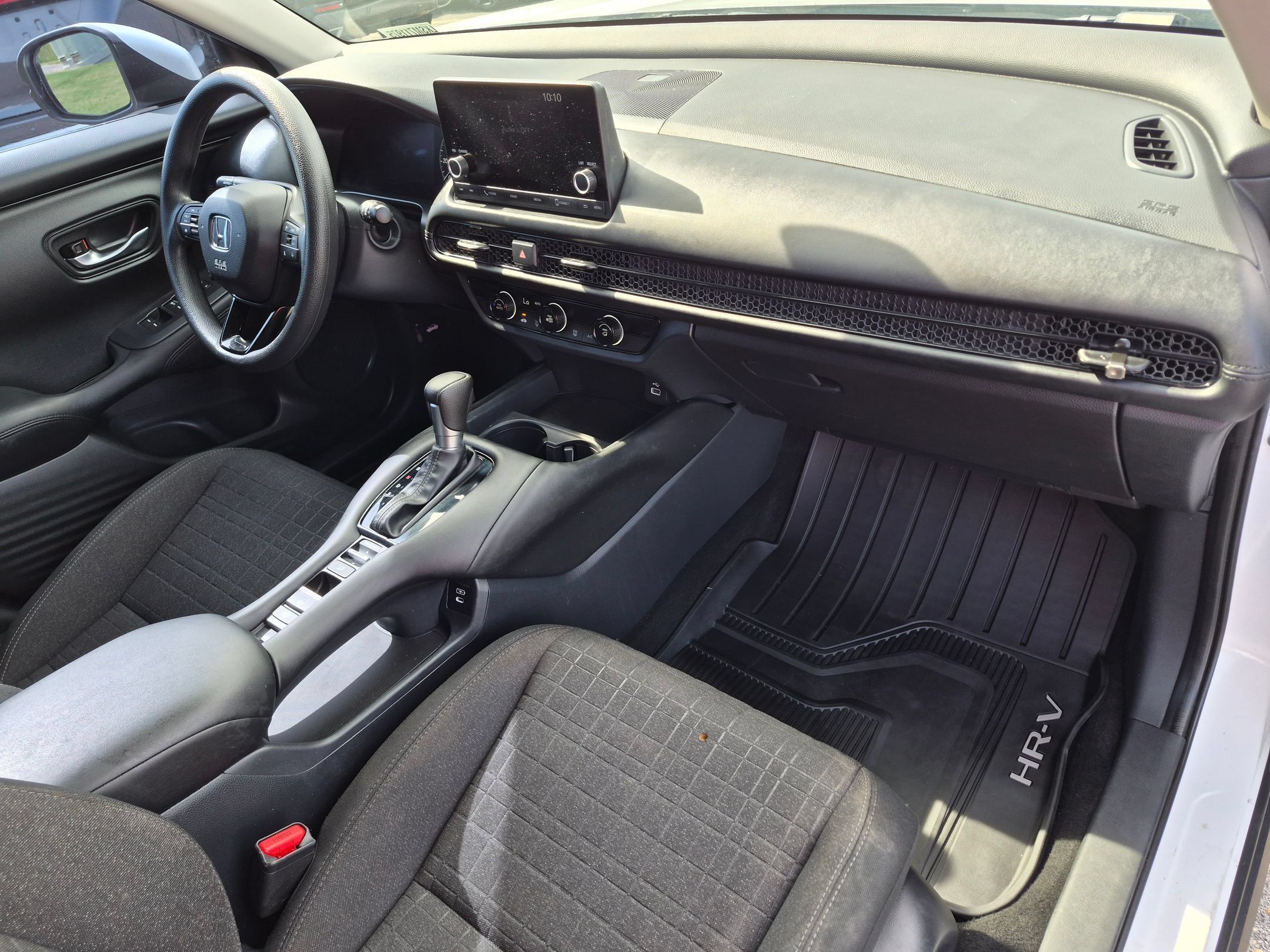 Used 2025 Honda HR-V LX image 36