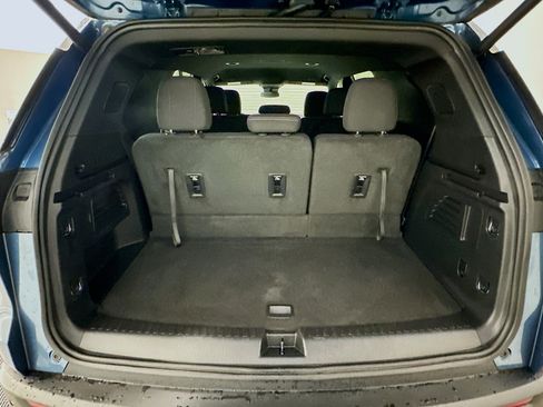 Used 2024 Chevrolet Traverse LS AWD/4WD image 31