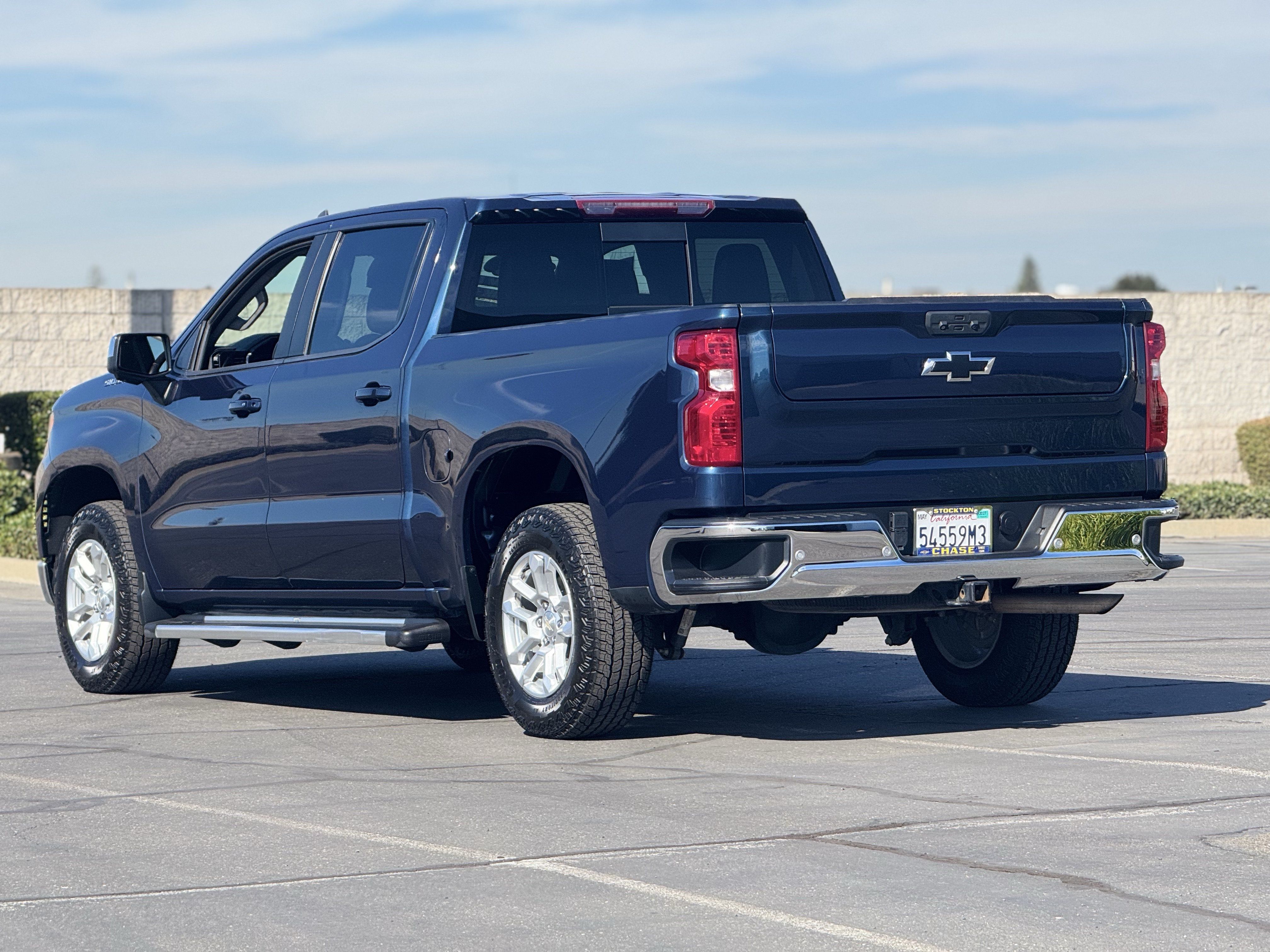 Certified 2022 Chevrolet Silverado 1500 LT w/ Safety Package AWD/4WD image 5