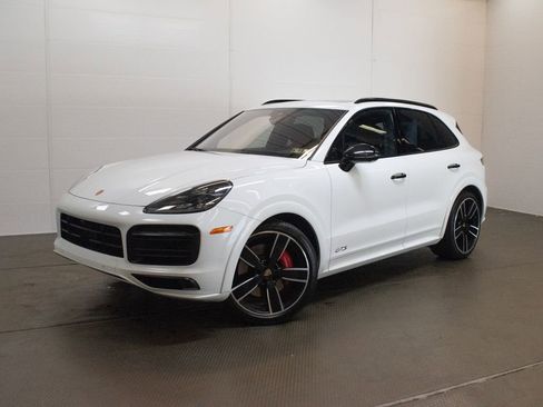 Used 2022 Porsche Cayenne GTS AWD/4WD image 1