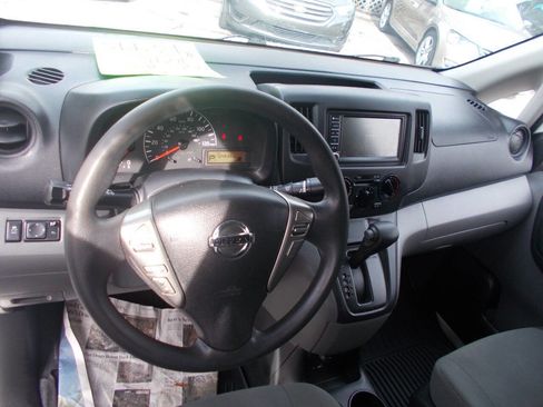 Used 2020 Nissan NV200 SV image 6