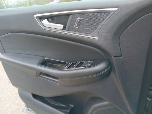 Used 2020 Ford Edge SEL w/ Cold Weather Package image 14