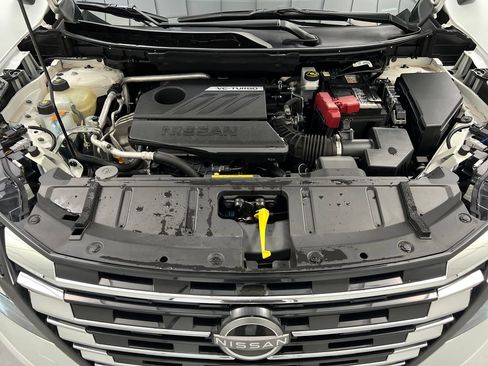 Used 2025 Nissan Rogue SV AWD/4WD image 73