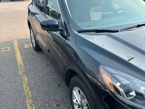 Used 2021 Ford Escape SE w/ Convenience Package AWD/4WD image 1