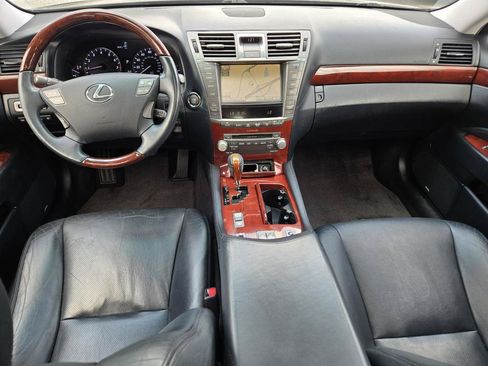 Used 2011 Lexus LS 460 w/ Comfort Pkg RWD image 18