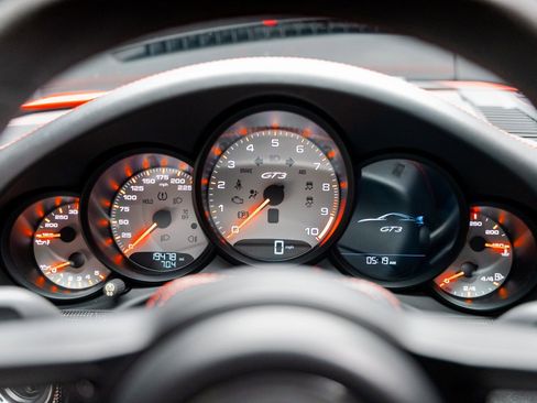 Used 2018 Porsche 911 GT3 RWD image 49