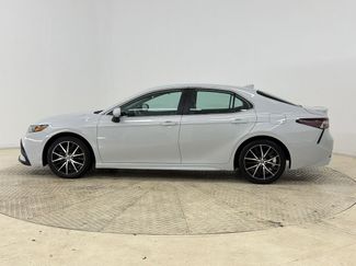 Used 2023 Toyota Camry SE FWD video 2