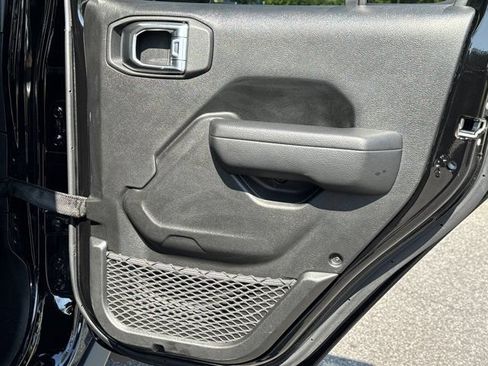Used 2024 Jeep Wrangler Unlimited Sport AWD/4WD image 19