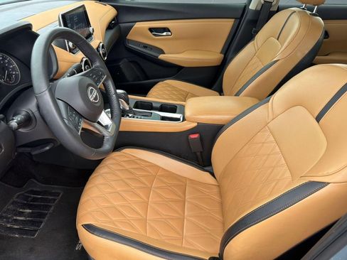 Used 2024 Nissan Sentra SV w/ SV Premium Package FWD image 5