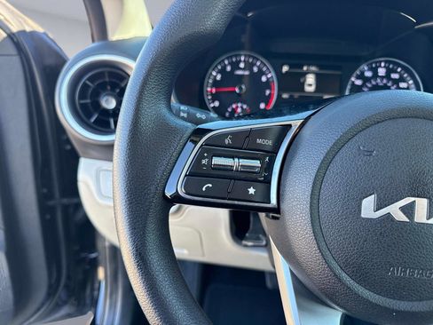 Used 2023 Kia Forte LXS w/ LXS Technology Package image 29