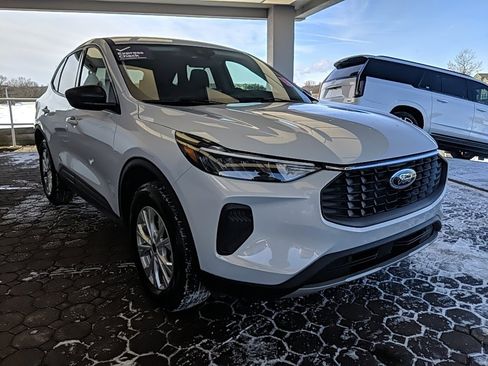 Used 2025 Ford Escape Active image 3