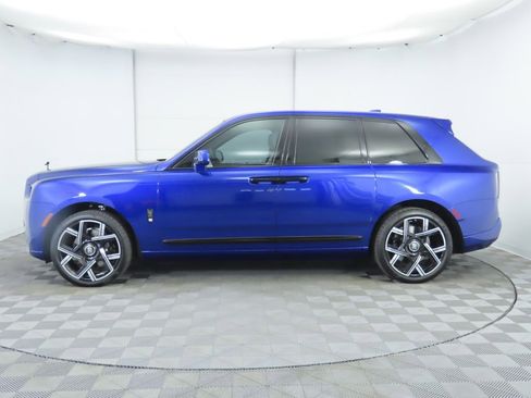 New 2026 Rolls-Royce Cullinan Black Badge image 8