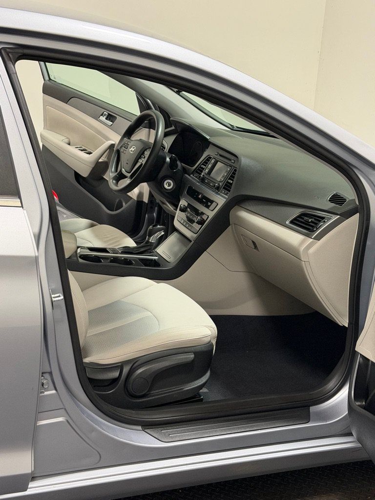 Used 2015 Hyundai Sonata ECO FWD image 11