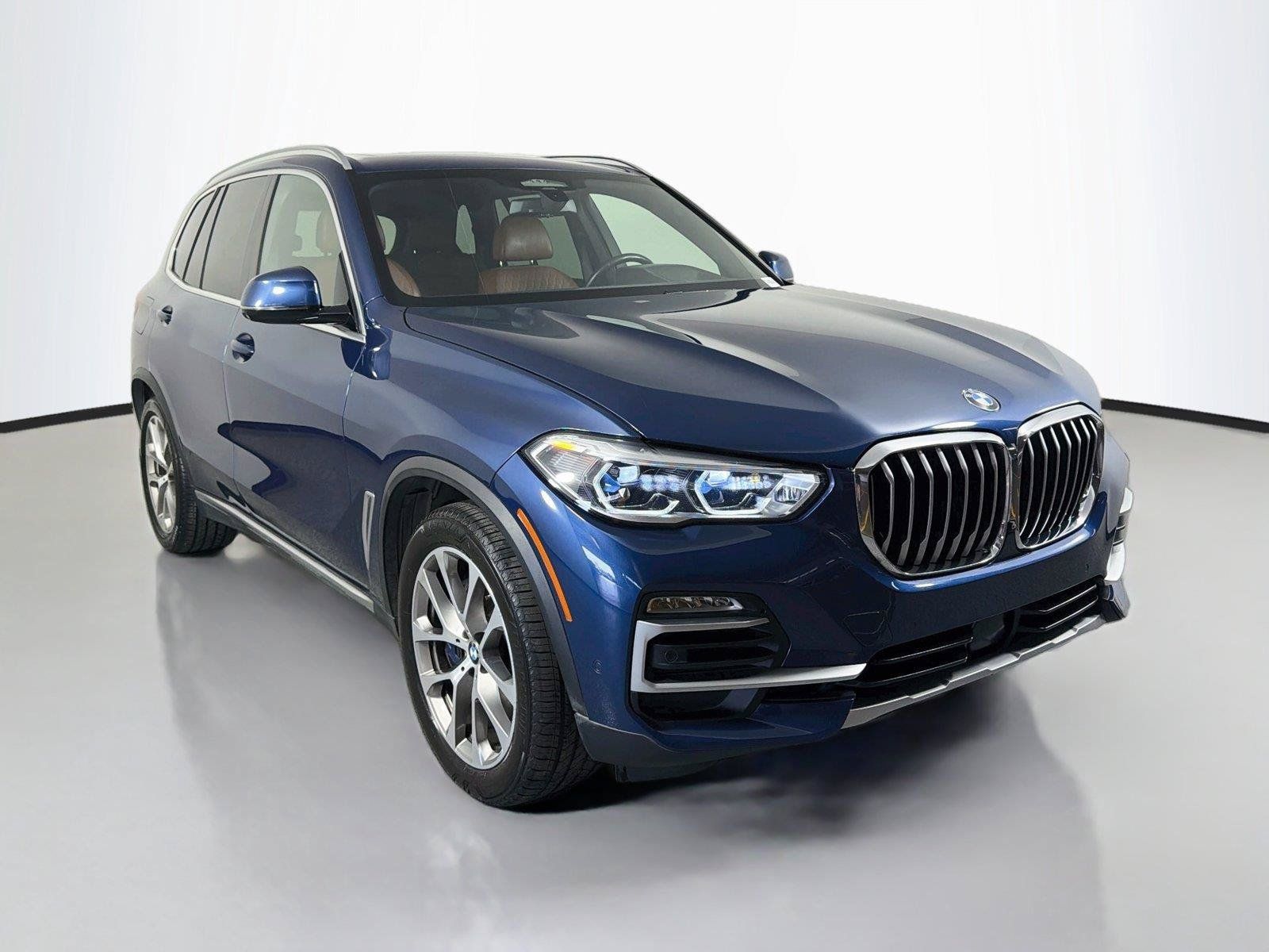 Used 2019 BMW X5 xDrive40i w/ Off-Road Package AWD/4WD image 3