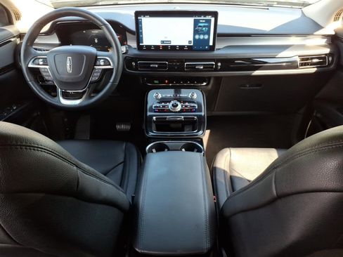 Used 2023 Lincoln Nautilus AWD w/ Premium Package image 24