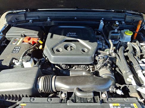 Used 2022 Jeep Wrangler Unlimited Sahara image 26