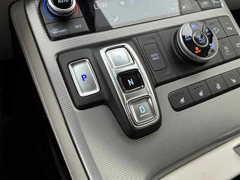 Used 2024 Hyundai Palisade Calligraphy image 20