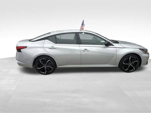 Used 2024 Nissan Altima 2.5 SR image 28