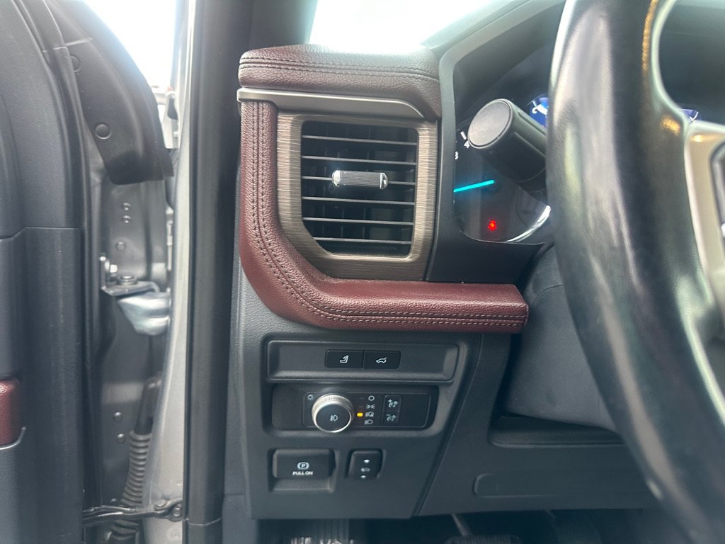 Used 2022 Ford Expedition Limited RWD image 13