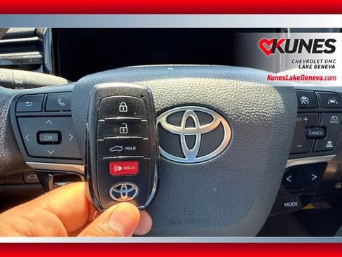 Used 2025 Toyota Camry LE FWD image 22